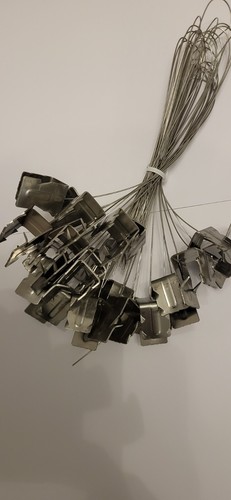 Cut tile roofing clips - tile,