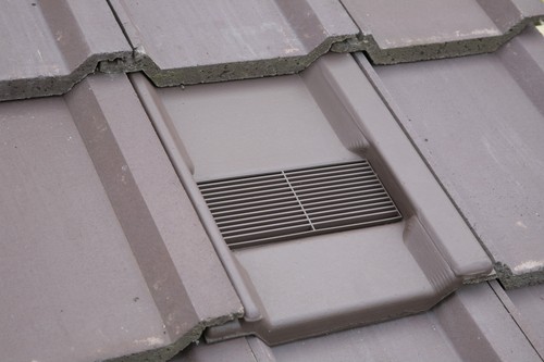 Roof tile vent - tile, for