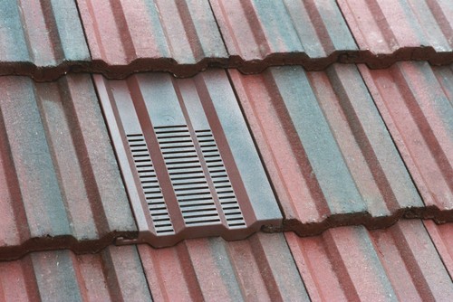 Roof tile vent - roof, for