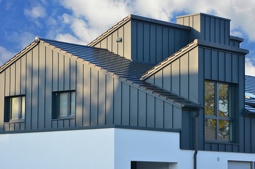 Standing seam roofing tile - ,,
