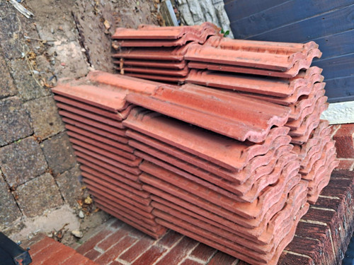 Red clay interlocking roof - red,