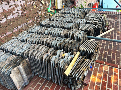900 roof tiles 30p - -, grey